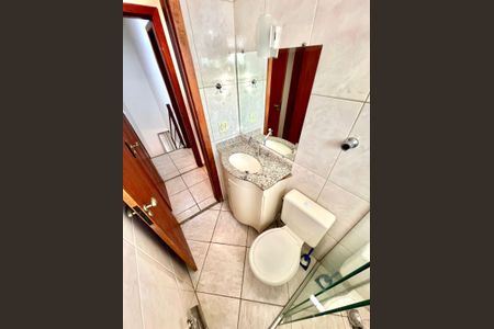 Casa para alugar com 100m², 2 quartos e 2 vagas Casa para alugar com 100m², 2 quartos e 2 vagasBanheiro da Suíte 2