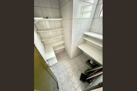 Casa para alugar com 100m², 2 quartos e 2 vagas Casa para alugar com 100m², 2 quartos e 2 vagasDespensa