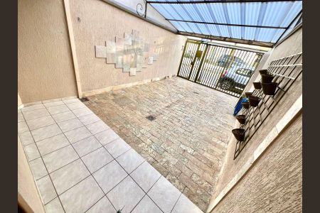 Casa para alugar com 100m², 2 quartos e 2 vagas Casa para alugar com 100m², 2 quartos e 2 vagasÁrea de Serviço