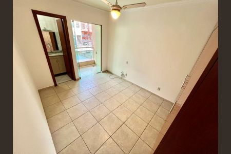 Casa para alugar com 100m², 2 quartos e 2 vagas Casa para alugar com 100m², 2 quartos e 2 vagasSala