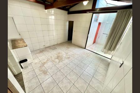 Casa para alugar com 100m², 2 quartos e 2 vagas Casa para alugar com 100m², 2 quartos e 2 vagasÁrea de Serviço