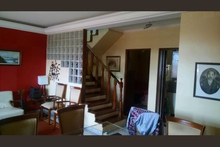 Casa à venda com 250m², 3 quartos e 3 vagas