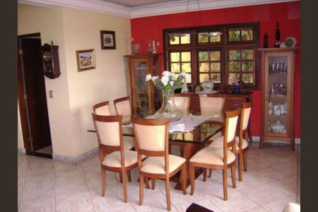 Casa à venda com 250m², 3 quartos e 3 vagas