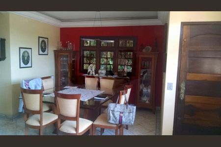 Casa à venda com 250m², 3 quartos e 3 vagas