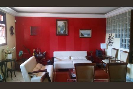 Casa à venda com 250m², 3 quartos e 3 vagas