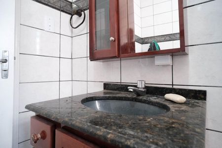Casa à venda com 250m², 4 quartos e 4 vagasBanheiro