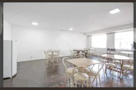 Apartamento à venda com 46m², 1 quarto e sem vaga