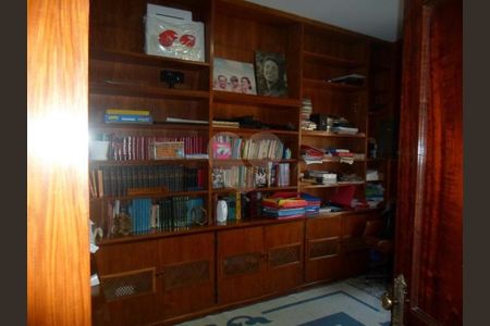 Casa à venda com 380m², 4 quartos e 2 vagas