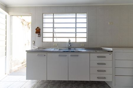 Casa para alugar com 180m², 4 quartos e 2 vagas Casa para alugar com 180m², 4 quartos e 2 vagasEdícula