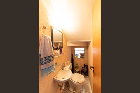 Casa para alugar com 180m², 4 quartos e 2 vagas Casa para alugar com 180m², 4 quartos e 2 vagasLavabo