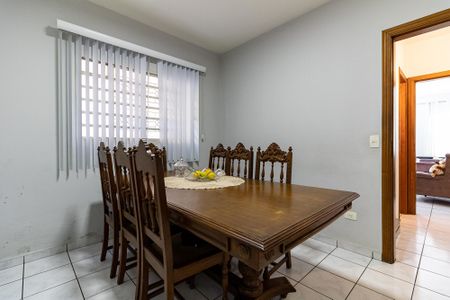 Casa para alugar com 180m², 4 quartos e 2 vagas Casa para alugar com 180m², 4 quartos e 2 vagasCopa