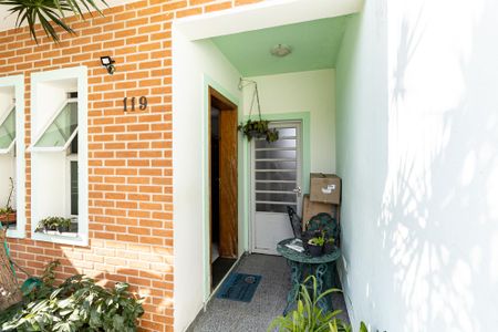 Casa para alugar com 180m², 4 quartos e 2 vagas Casa para alugar com 180m², 4 quartos e 2 vagasEntrada