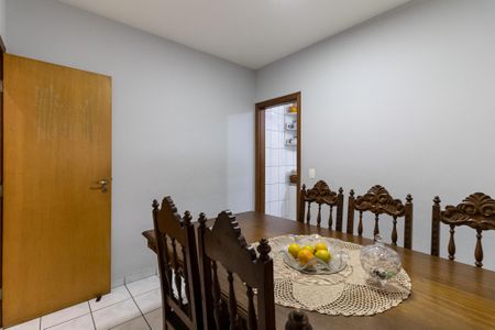 Casa para alugar com 180m², 4 quartos e 2 vagas Casa para alugar com 180m², 4 quartos e 2 vagasCopa