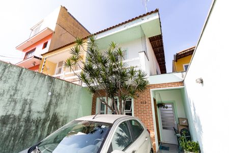 Casa para alugar com 180m², 4 quartos e 2 vagas Casa para alugar com 180m², 4 quartos e 2 vagasFachada