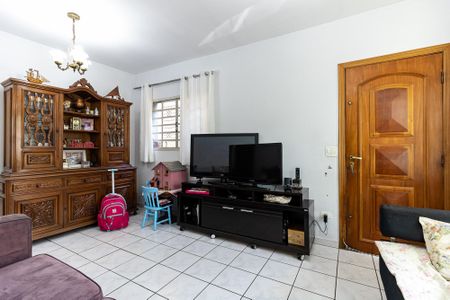 Casa para alugar com 180m², 4 quartos e 2 vagas Casa para alugar com 180m², 4 quartos e 2 vagasSala
