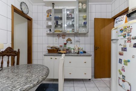 Casa para alugar com 180m², 4 quartos e 2 vagas Casa para alugar com 180m², 4 quartos e 2 vagasCozinha