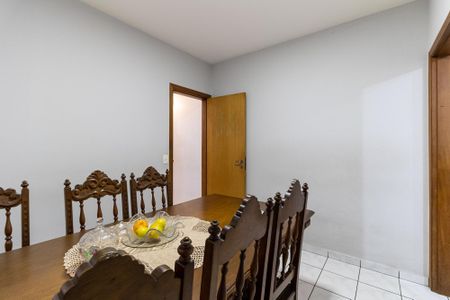 Casa para alugar com 180m², 4 quartos e 2 vagas Casa para alugar com 180m², 4 quartos e 2 vagasCopa