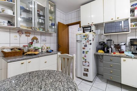 Casa para alugar com 180m², 4 quartos e 2 vagas Casa para alugar com 180m², 4 quartos e 2 vagasCozinha