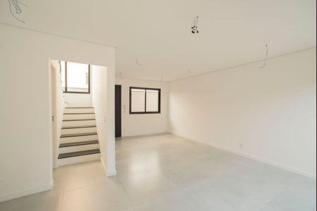 Casa de condomínio à venda com 137m², 3 quartos e 2 vagasSala