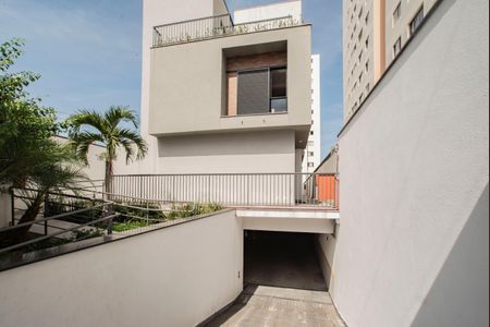 Casa de condomínio à venda com 137m², 3 quartos e 2 vagasFachada
