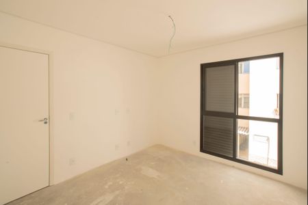 Casa de condomínio à venda com 137m², 3 quartos e 2 vagasSuíte 2