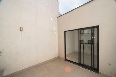 Casa de condomínio à venda com 137m², 3 quartos e 2 vagasVaranda 2 da Suíte 3 (Cobertura)