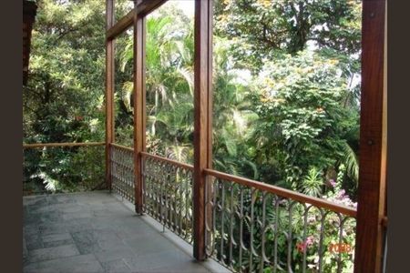 Casa à venda com 420m², 4 quartos e 6 vagas