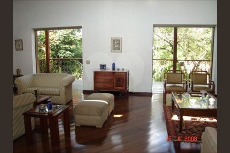 Casa à venda com 420m², 4 quartos e 6 vagas