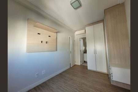 Apartamento à venda com 72m², 2 quartos e 1 vaga