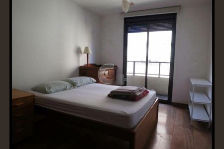 Apartamento à venda com 242m², 4 quartos e 3 vagas