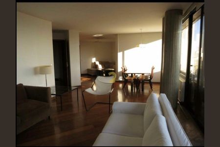 Apartamento à venda com 242m², 4 quartos e 3 vagas