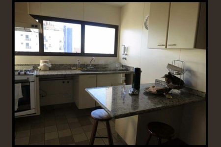 Apartamento à venda com 242m², 4 quartos e 3 vagas