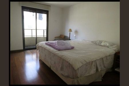 Apartamento à venda com 242m², 4 quartos e 3 vagas