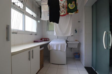 Apartamento para alugar com 129m², 3 quartos e 3 vagasÁrea de Serviço