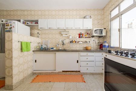 Apartamento à venda com 140m², 5 quartos e sem vaga