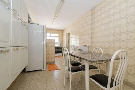 Apartamento à venda com 140m², 5 quartos e sem vaga