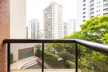 Apartamento à venda com 216m², 4 quartos e 3 vagas