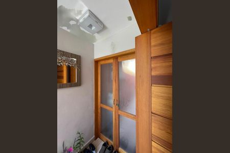 Casa à venda com 240m², 3 quartos e 2 vagas