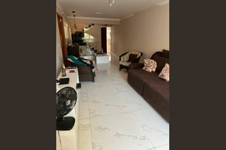 Casa à venda com 240m², 3 quartos e 2 vagas