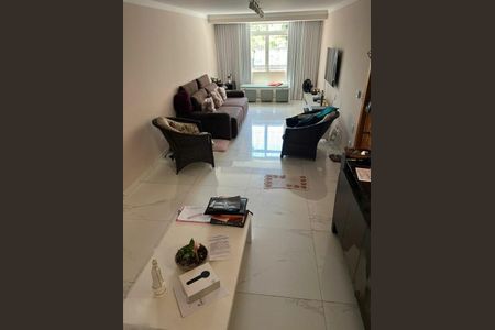 Casa à venda com 240m², 3 quartos e 2 vagas