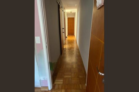 Casa à venda com 240m², 3 quartos e 2 vagas