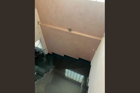 Casa à venda com 240m², 3 quartos e 2 vagas