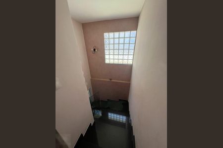 Casa à venda com 240m², 3 quartos e 2 vagas