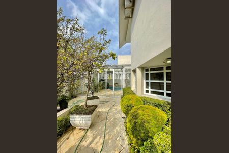 Casa de Condomínio à venda com 4 quartos, 647m² em Super Quadra Morumbi, São Paulo