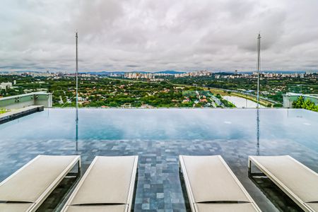 Studio à venda com 36m², 1 quarto e 1 vaga Studio à venda com 36m², 1 quarto e 1 vagaÁrea comum - Piscina