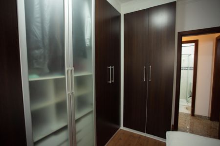 Casa à venda com 130m², 3 quartos e 4 vagasQuarto 2