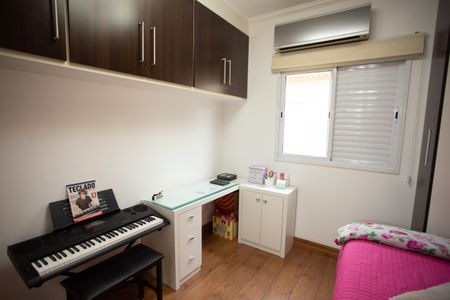 Casa à venda com 130m², 3 quartos e 4 vagasQuarto