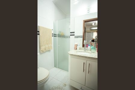 Casa à venda com 130m², 3 quartos e 4 vagasBanheiro Social