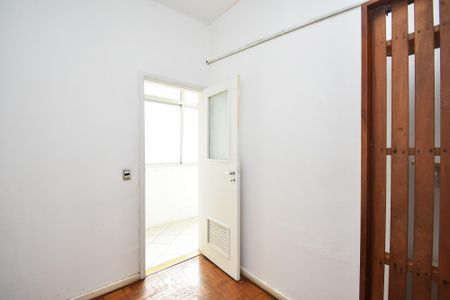 Apartamento à venda com 173m², 3 quartos e 1 vaga Apartamento à venda com 173m², 3 quartos e 1 vagaQuarto de serviço