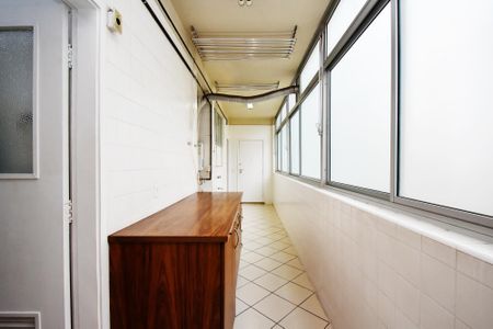 Apartamento à venda com 173m², 3 quartos e 1 vaga Apartamento à venda com 173m², 3 quartos e 1 vagaÁrea de Serviço